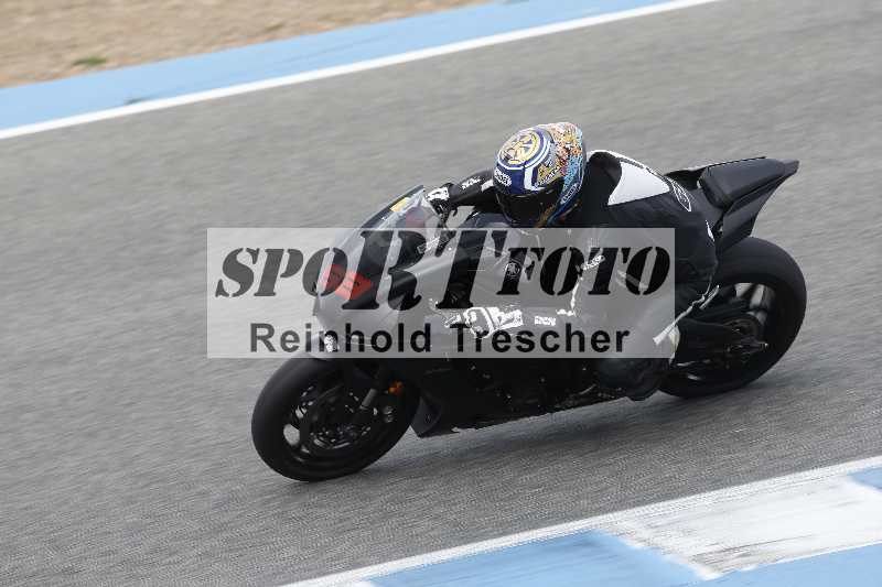 /02 28.-31.01.2025 Moto Center Thun Jerez/gruen-green/63